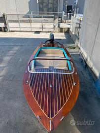 Barca in legno Cris Craft