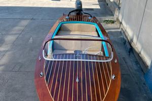 Barca in legno Cris Craft