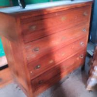 Cassettone in legno di Castagno