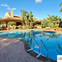 MONDELLO: VILLA CON PISCINA