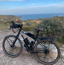 GRAVEL/MTB - Salsa “Fargo” M- ALLESTITA DA VIAGGIO