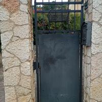 cancello elettrico in ferro battuto