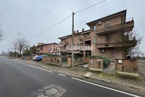 Trilocale al primo piano con vista campagna