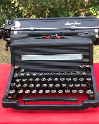 macchina da scrivere antica Olivetti M 40/3