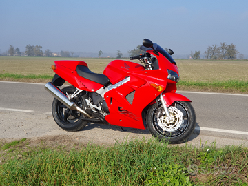 Vfr 800 f