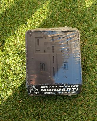 Porta targa scooter 125-150. Leggere descrizione.