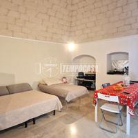 Casa indipendente di 100 mq, con tre bagni.