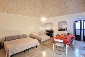 Casa indipendente di 100 mq, con tre bagni.