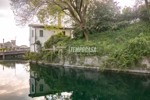 Villa a Vaprio d'Adda Via Sant'Antonio 5 locali