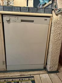 Lavastoviglie Beko-come nuova
