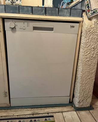 Lavastoviglie Beko-come nuova