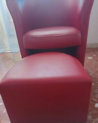 Due poltroncine ecopelle con poggiapiedi estraibil