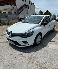 Renault clio van