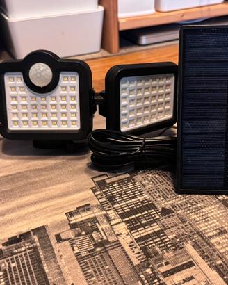 Luci led solari con sensore di movimento