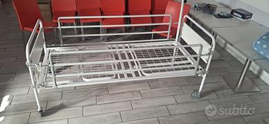 Letto per degenza articolato
