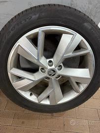 4 Cerchi lega  Skoda con gomme Pirelli 235-50-19