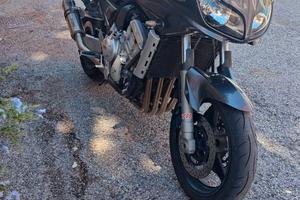 Yamaha fzs 1000