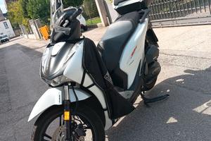 SH 150 sport completo di tutto