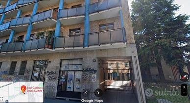 Ampio posto auto coperto auto