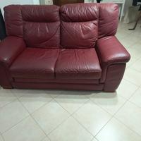 2 Divani in pelle bordeaux 