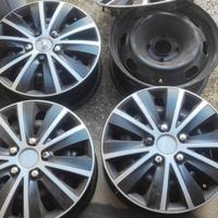 CERCHI IN FERRO DA 15" PIÙ BORCHIE 