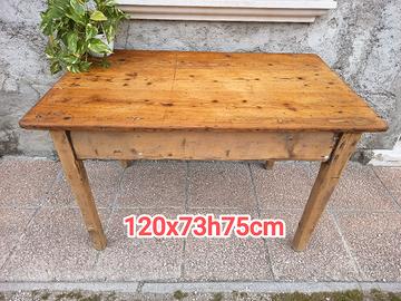 vecchio tavolo da osteria in abete restaurato