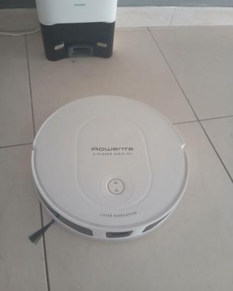 Robot aspirapolvere e lavapavimenti roventa