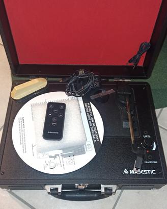 Giradischi vintage a valigetta MAJESTIC TT-28