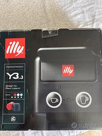 macchinetta del caffè illy