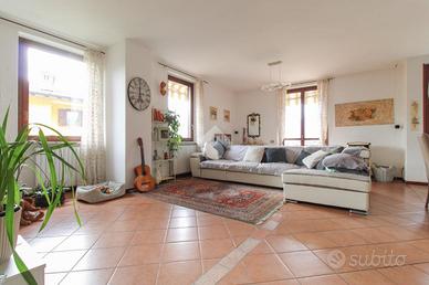 3 LOCALI A VILLANUOVA SUL CLISI