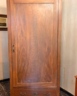 Armadio Antico in legno