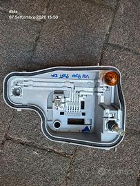 supporto fanale gemma posteriore destro VW Polo 6R