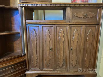 Credenza antica bassa