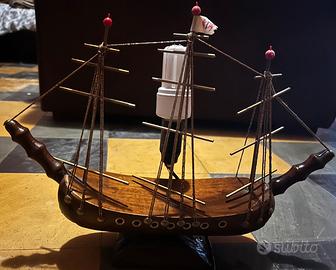 Scultura legno nave lampada