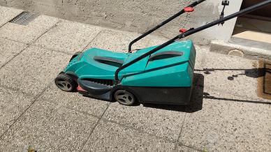 Tagliaerba elettrico con cesta marca Bosch 