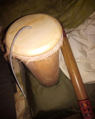 Bastone della pioggia e tamburo del tuono