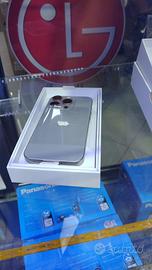 iPhone 15 Pro 256GB Titanio - Garanzia 1 anno