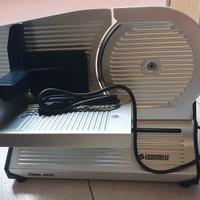 Affettatrice in Alluminio Essegielle Zeta 200