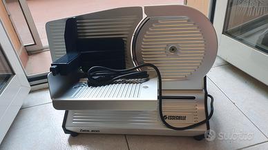 Affettatrice in Alluminio Essegielle Zeta 200