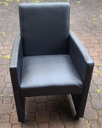 4 POLTRONCINE IN ECOPELLE CON RUOTE NUOVE!