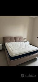 Letto matrimoniale con cassettone