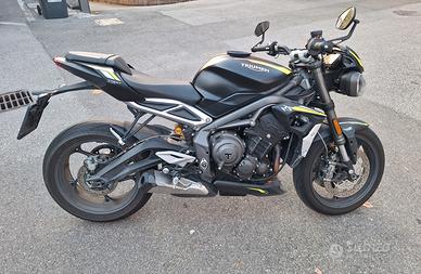 TRIUMPH STREET TRIPLE  765 RS 2022