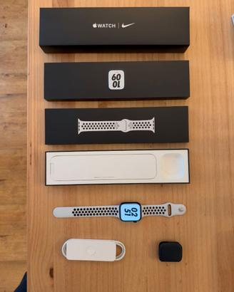 Apple Watch Series 7 45mm NIKE GPS + Cellular – Mi