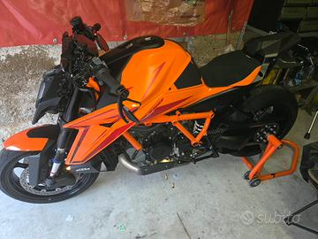 ktm 1390 super duke r evo