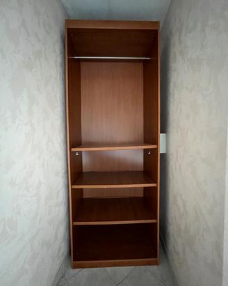 Mobile libreria/guardaroba color ciliegio con ripi