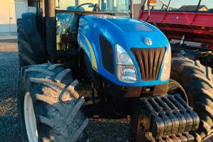 trattore New Holland T 4050 
