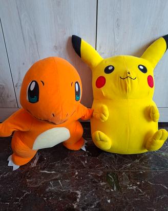 Peluche pokemon Pikachu e Charmander 