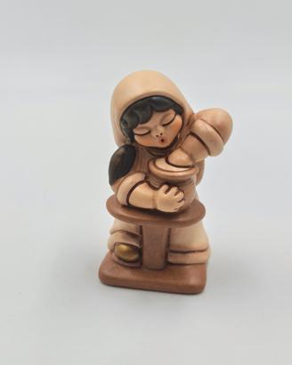 Thun presepe donna vasaia