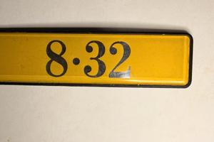 Targhetta anteriore griglia lancia thema ferrari