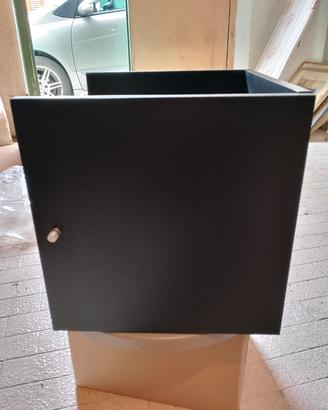 Sportellini Ikea per libreria 